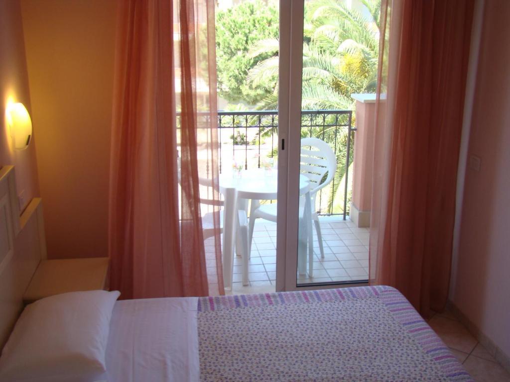 Il Casale Aparthotel Martinsicuro Ruang foto