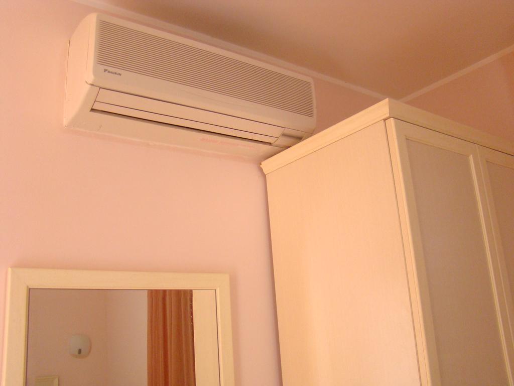 Il Casale Aparthotel Martinsicuro Bagian luar foto