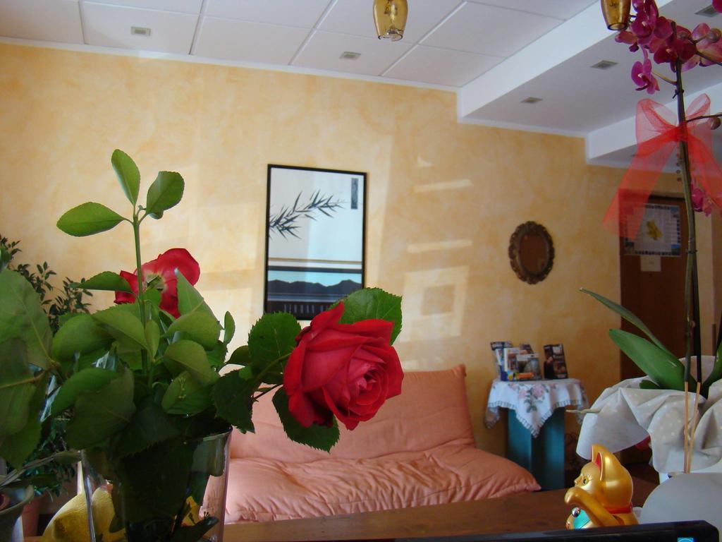 Il Casale Aparthotel Martinsicuro Bagian luar foto