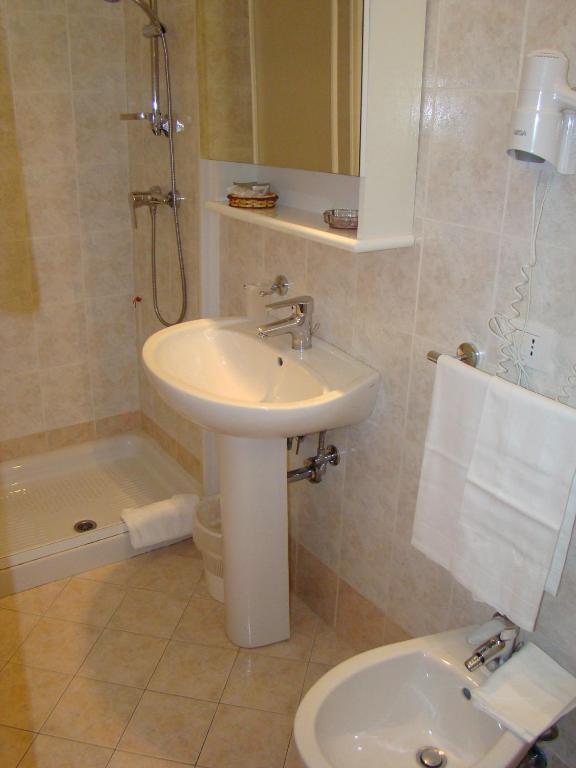 Il Casale Aparthotel Martinsicuro Bagian luar foto